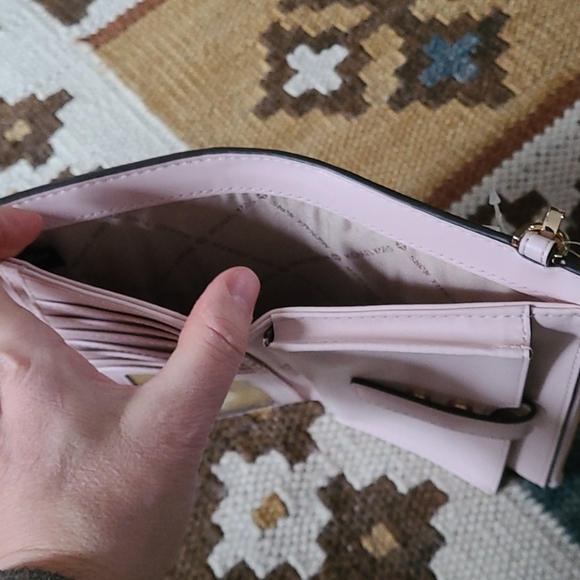 Michael Kors Double Zip Wallet Wristlet Vanilla Powder Blush - Picture 4 of 5